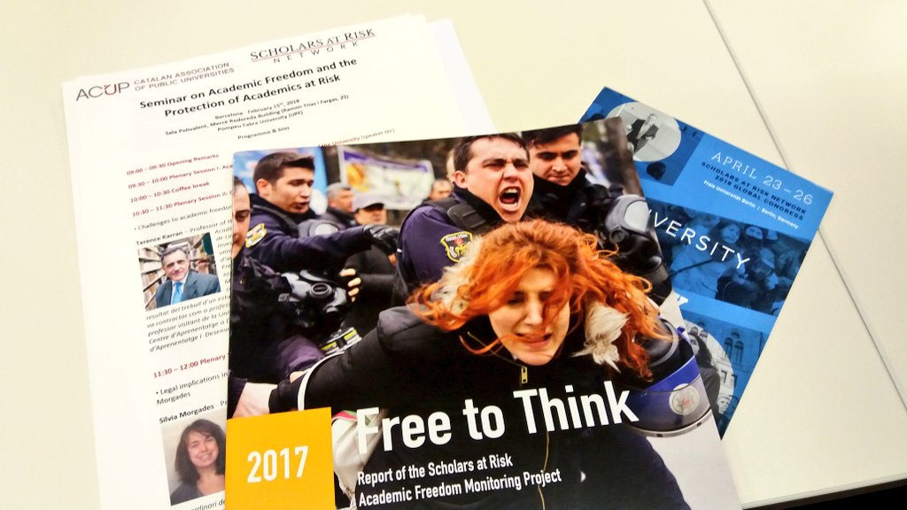 Profesores en el exilio: cuando las aulas se convierten en campos de batalla