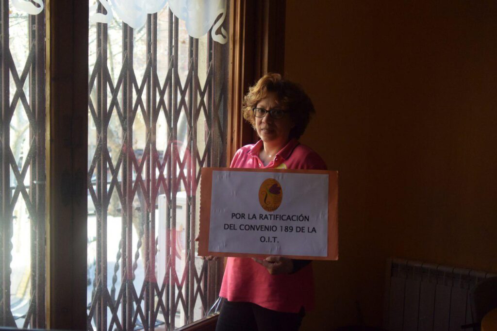 Treballadores de la llar creen a Catalunya una taula per a defensar els seus drets Isabel Valle, de Libélulas té clara quina es la reivindicació de les treballadores de la llar foto: Tomeu Ferrer