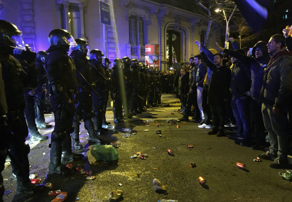 Tensió als carrers i crides a la vaga general arran la detenció de Puigdemont a Alemanya