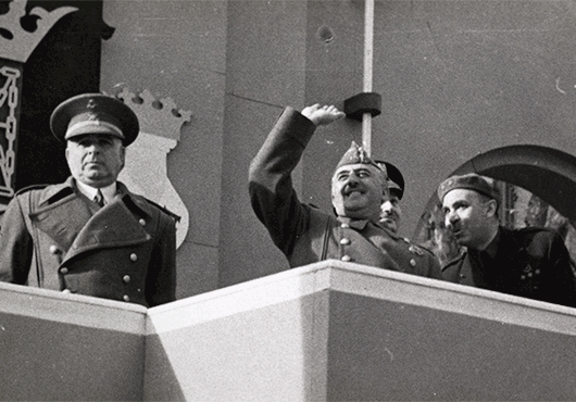 Barcelona retira la medalla de oro a Miquel Mateu i Pla, primer alcalde franquista de la ciudad