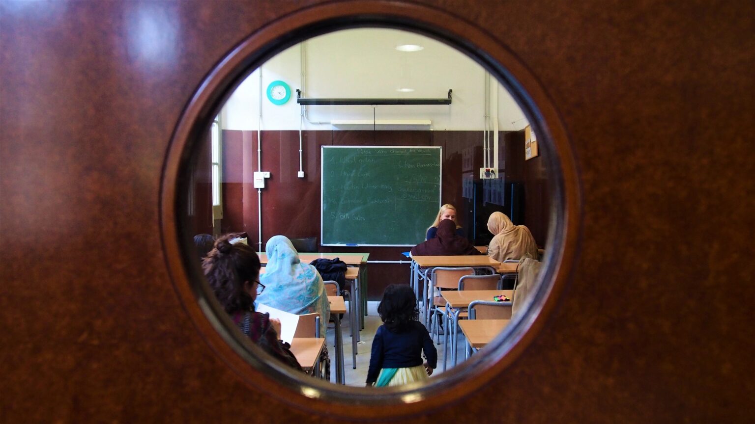 La alfabetización de las madres migradas: una herramienta para el empoderamiento