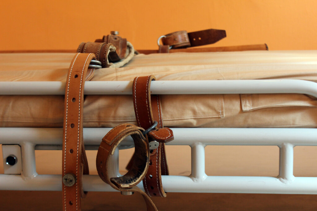 Salud Mental España denuncia que el trato a las personas con problemas de salud mental es “inhumano y denigrante”