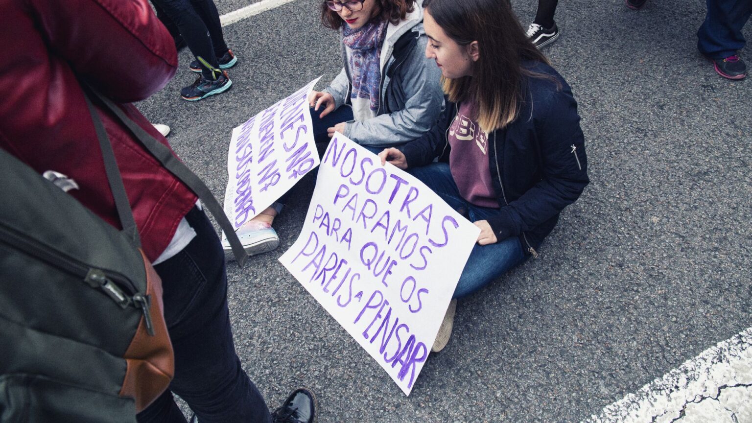 Construint el model de democratització de les cures