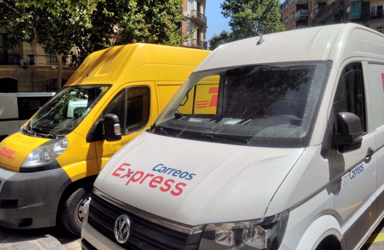 Rebre el paquet a casa és molt còmode, però (de moment) poc ecològic