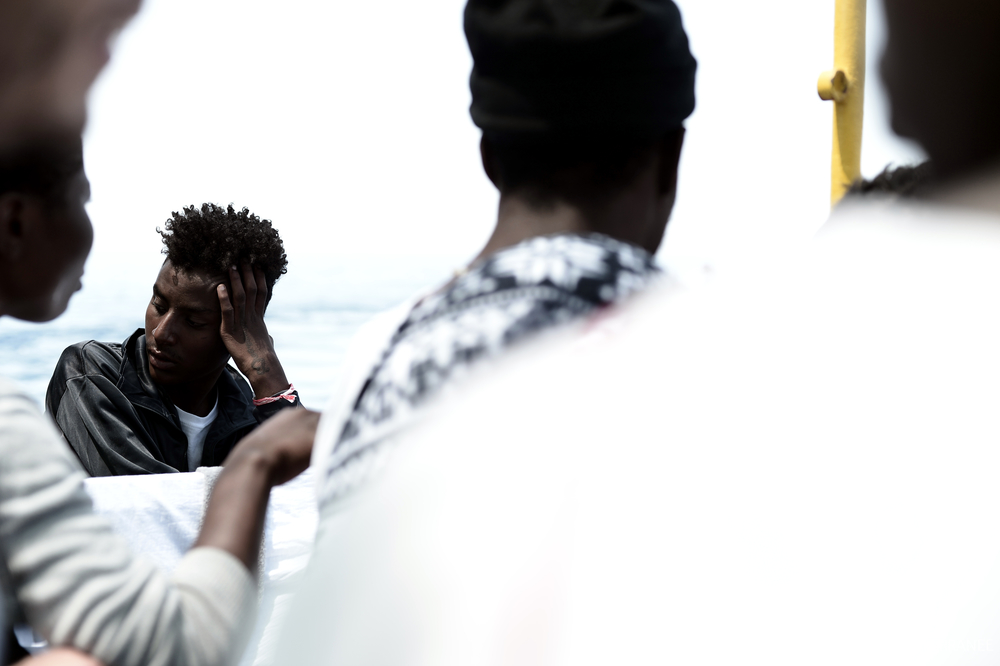 Colau pide al Gobierno de Sánchez “políticas serias” sobre los refugiados una vez se solvente la crisis del Aquarius