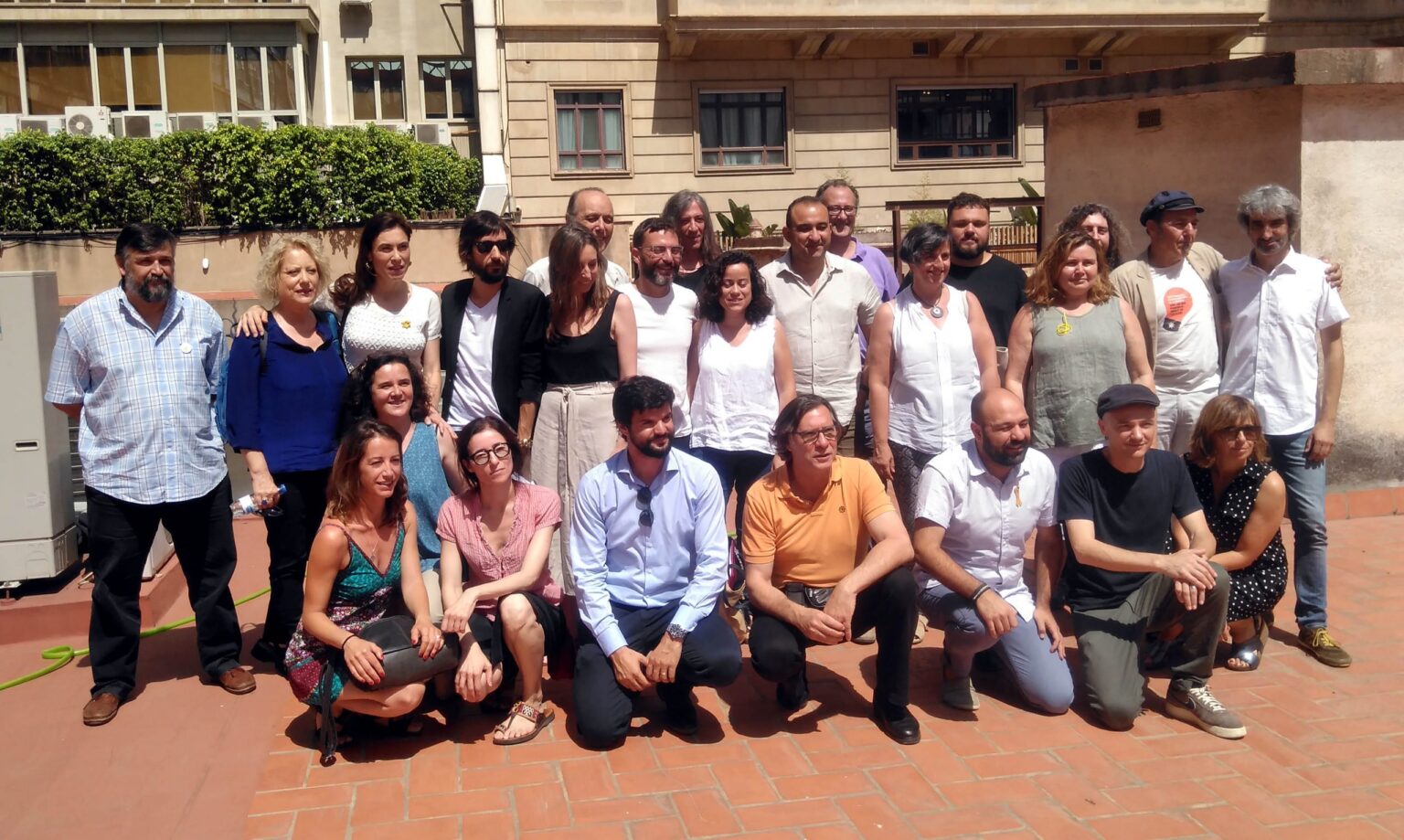 Personalidades soberanistas y no soberanistas impulsan un manifiesto contra los recortes de derechos y libertades