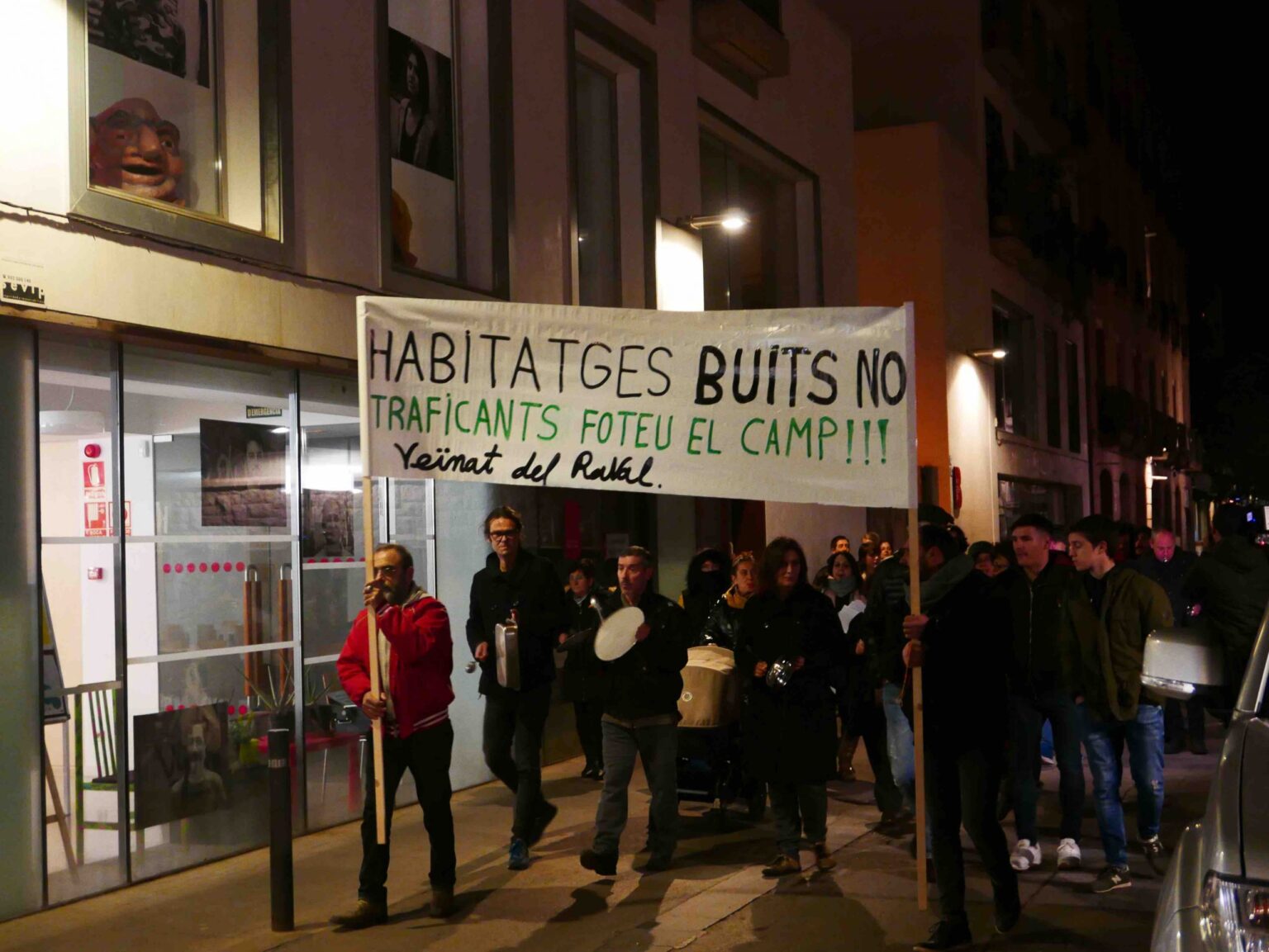 La especulación inmobiliaria: común denominador de las problemáticas del Raval