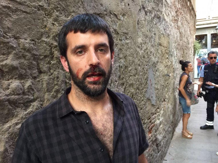 El fotoperiodista Jordi Borràs, agredit al centre de Barcelona