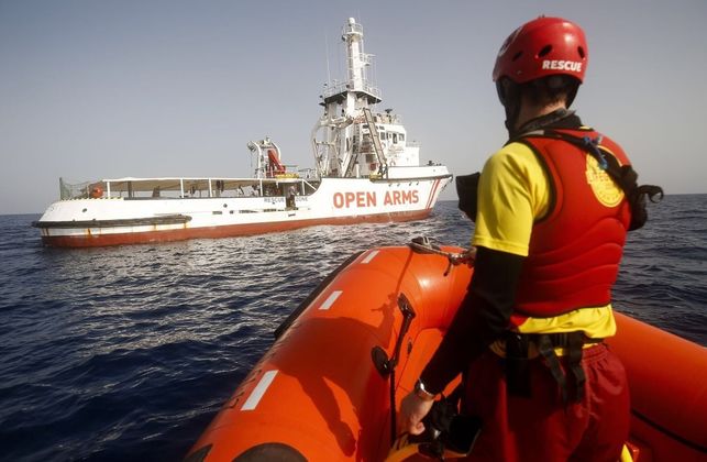 La ONG Proactiva Open Arms rescatará pateras en el Estrecho bajo la coordinación de Salvamento Marítimo