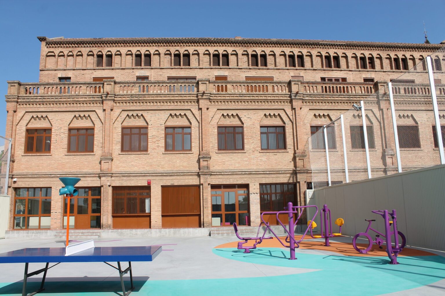 Educació, tractament i residència: la primera unitat per menors amb trastorns de salut mental obre a Catalunya