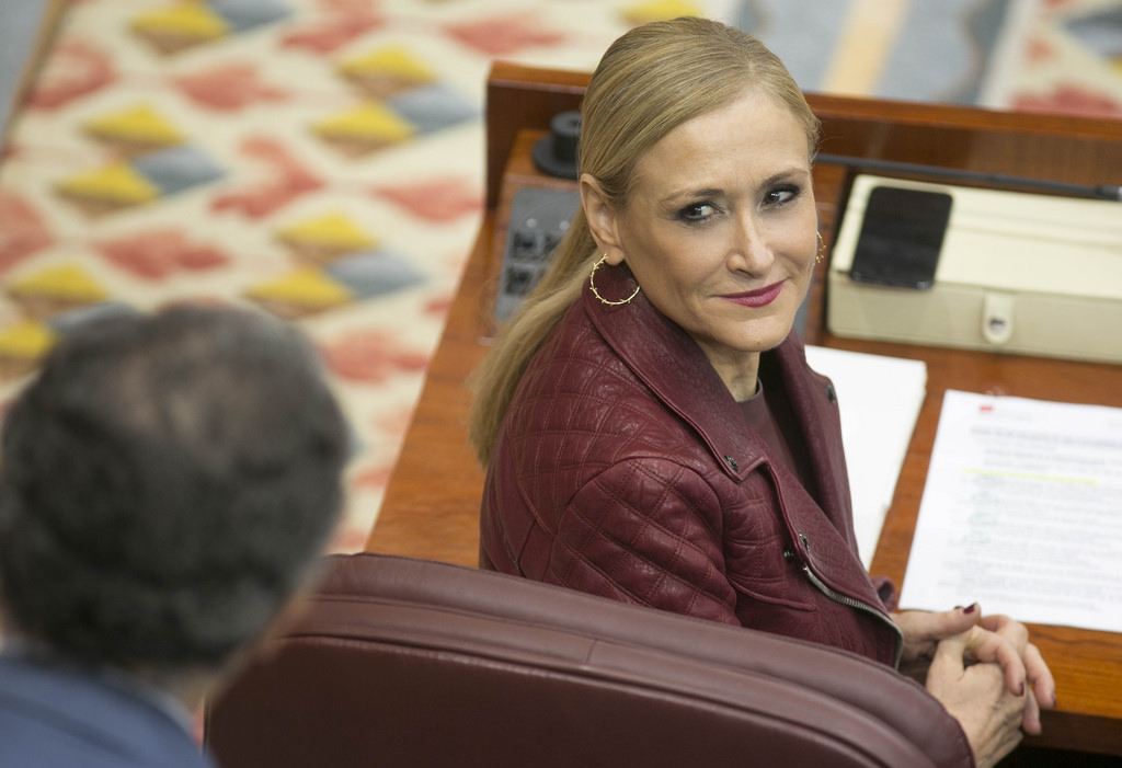 La falsa polémica de los másters y las tesis: cuando los periodistas renuncian a posicionar la agenda informativa