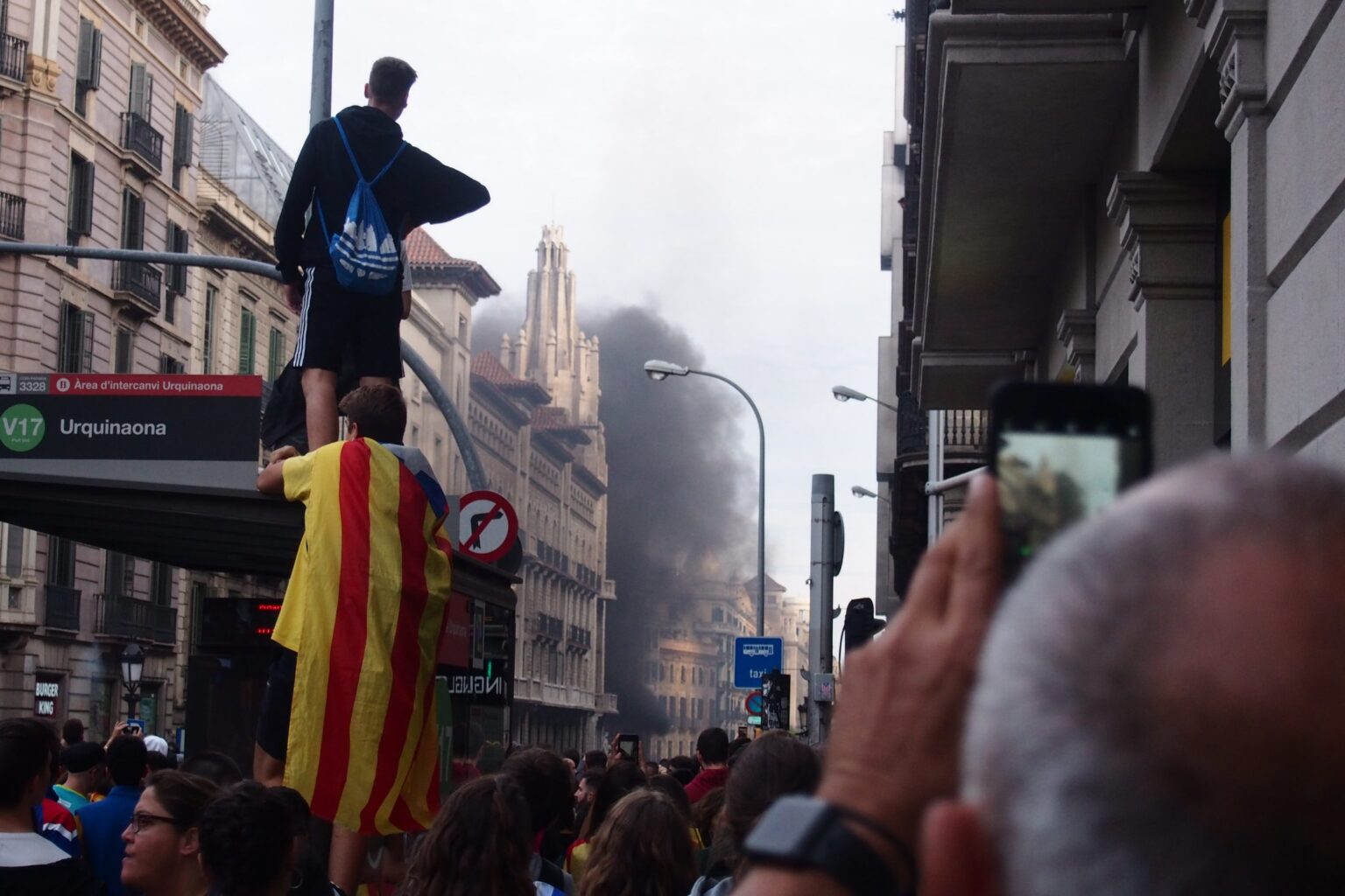 La violència eclipsa la mobilització contra la sentència