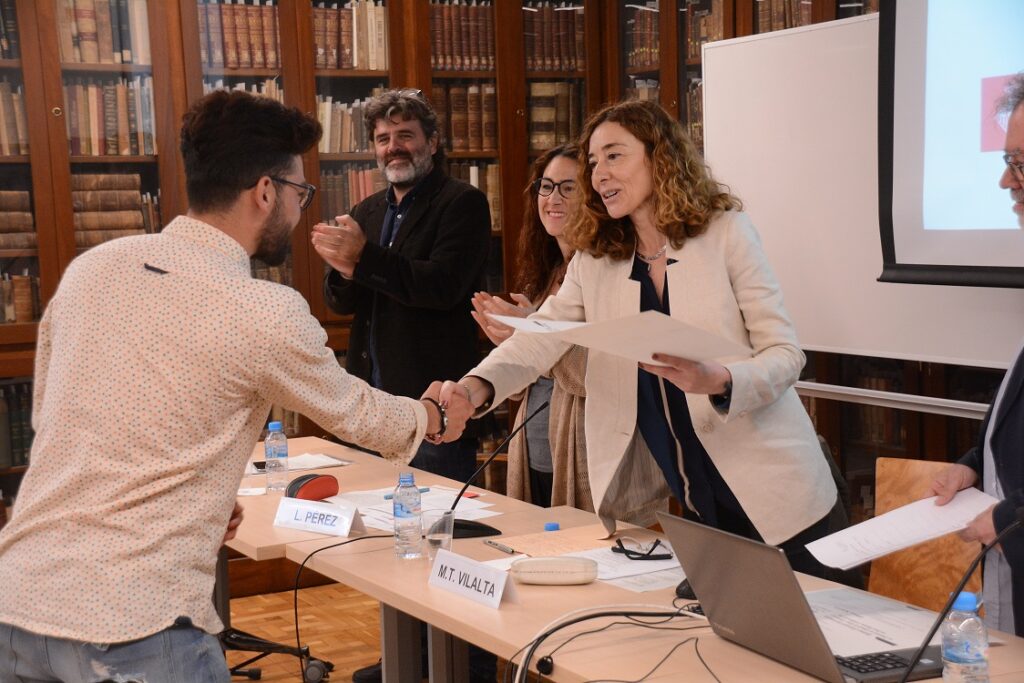 Continuar los estudios después de huir de la guerra