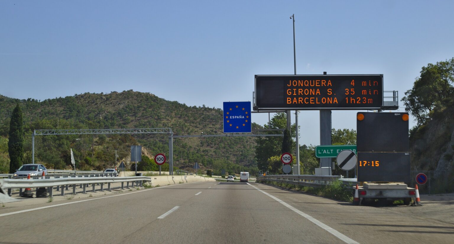 El Gobierno cierra las fronteras del Estado español a partir de la medianoche