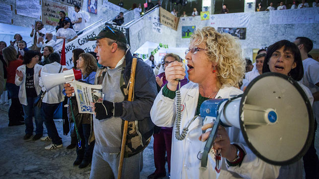 La sanidad en Catalunya: diez años, cuatro instantes y un relato