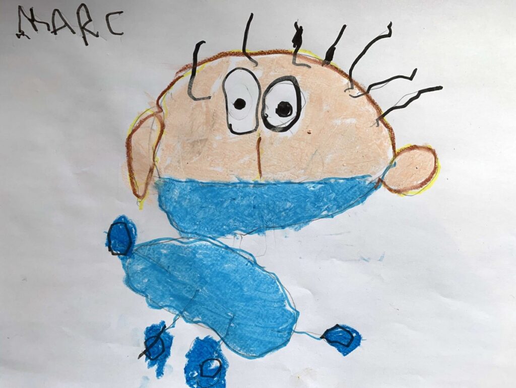 ‘¡Gracias sanitarios!’ y otros mensajes de niños y niñas durante los días más insólitos de sus vidas