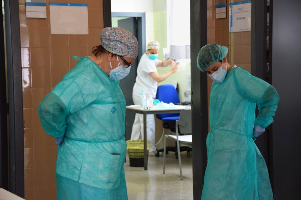 3.000 profesionales sanitarios han muerto por la Covid-19 en todo el mundo