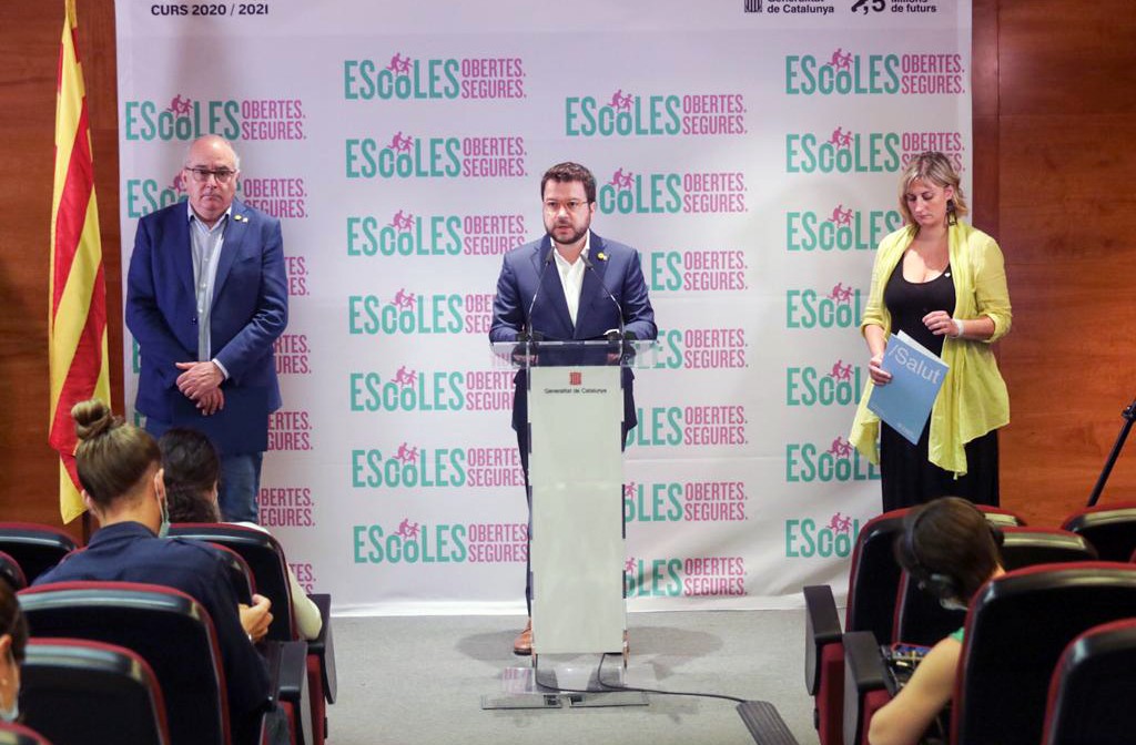 Emergencia educativa: 370 millones para contratar a 5.000 profesionales y acelerar la digitalización