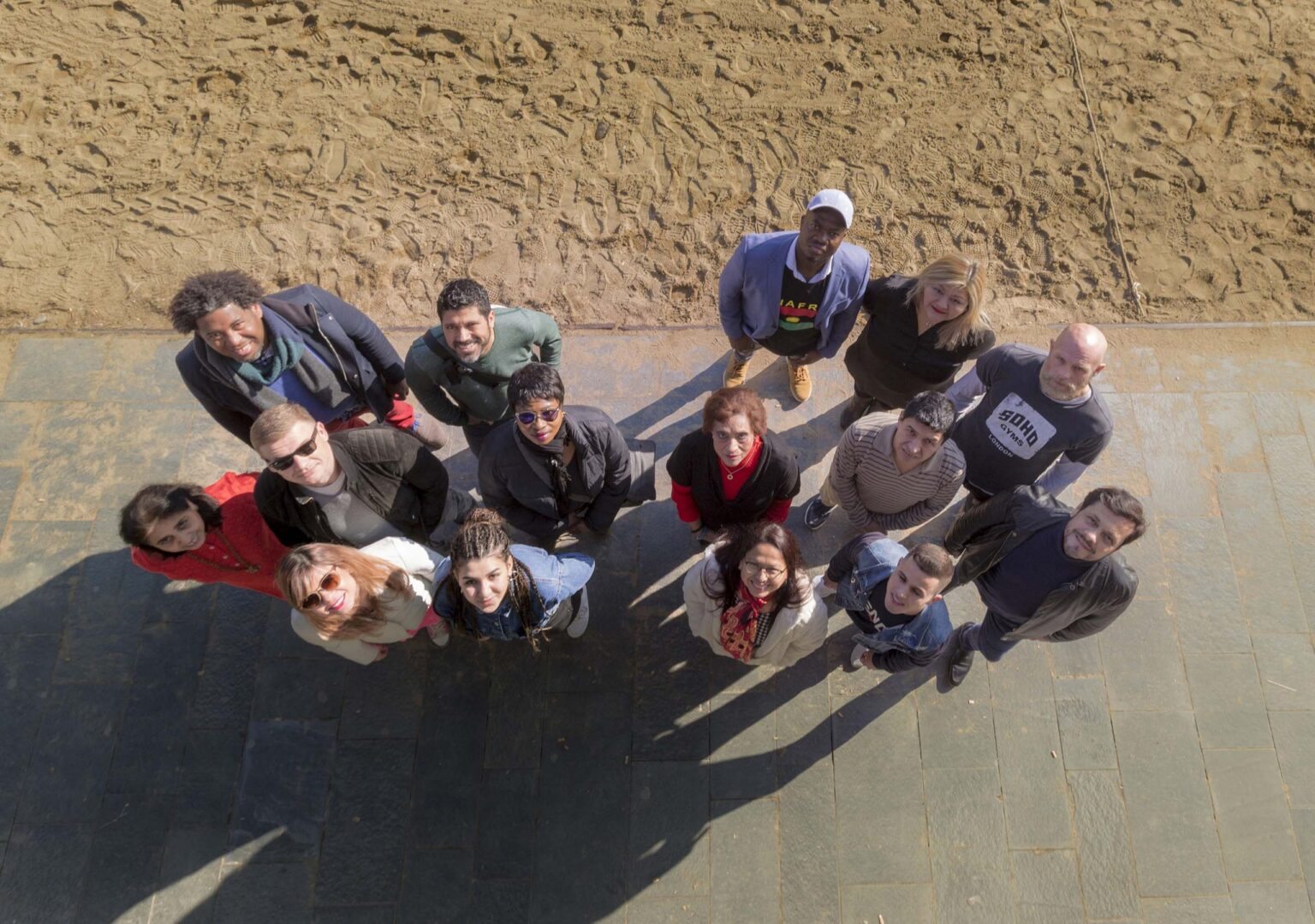 31 voces invisibles sobre la migración