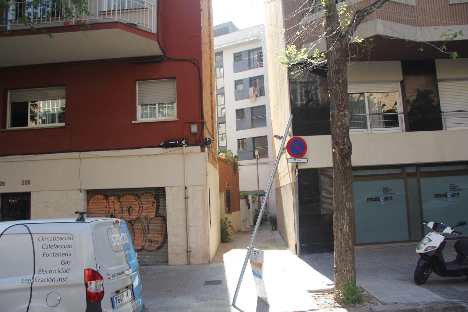 Del barrio quedan tres casas