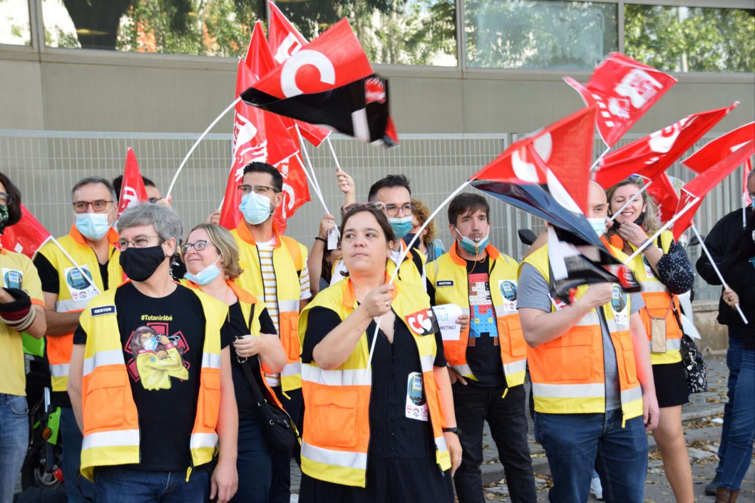 Trabajadores del 061 en huelga: «Estamos hartos y hoy hemos dicho basta»