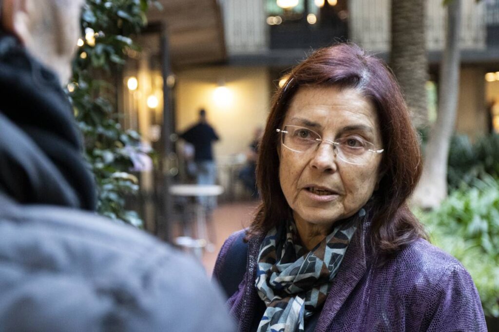 Dolors Comas: “Vale la pena que los años que nos quedan por vivir hagamos lo que queremos”