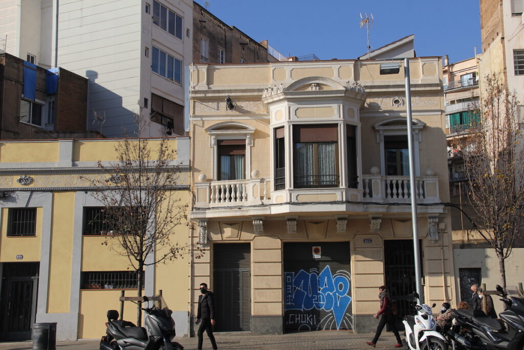 Sueños y silencios de un modesto decálogo