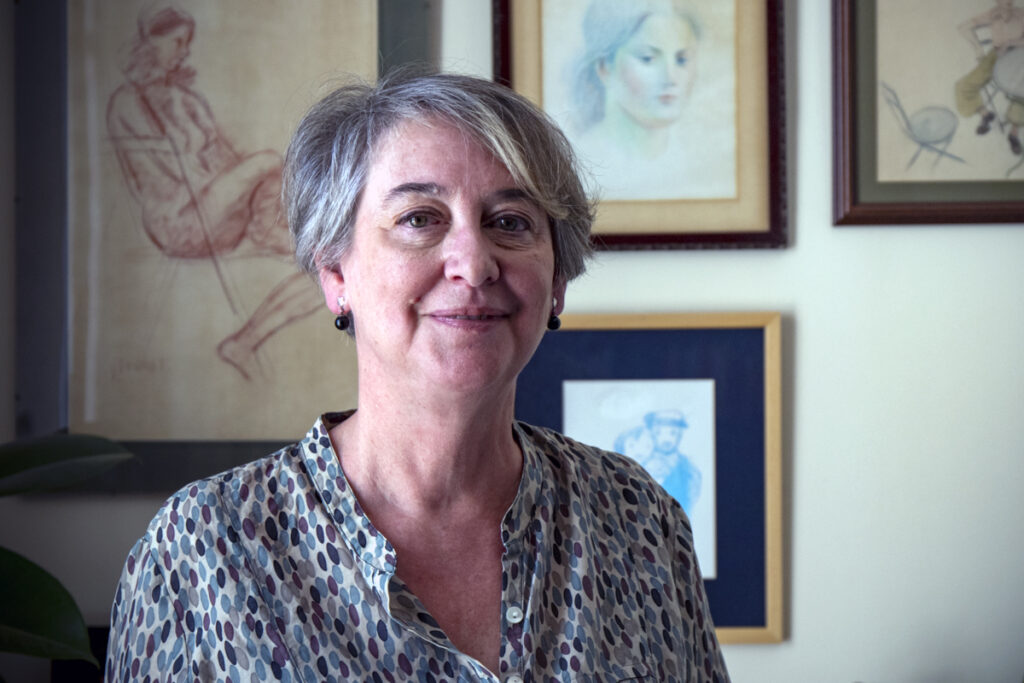 Anna Ramis: «Los niños necesitan ser mirados y hablados y las pantallas lo impiden»