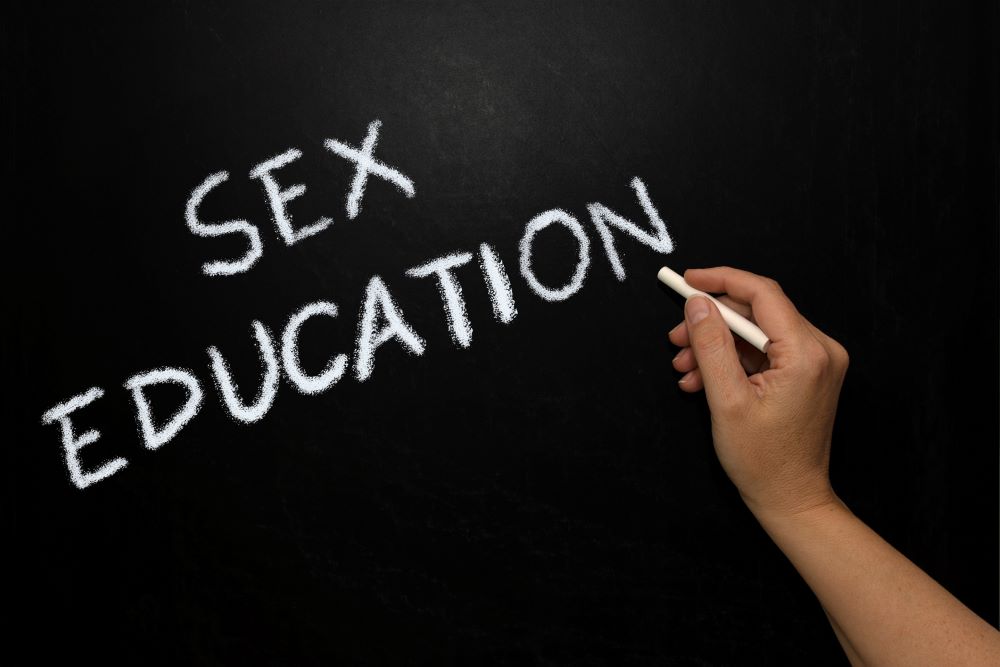 El porno no ofrece educación sexual, ¿el instituto sí?