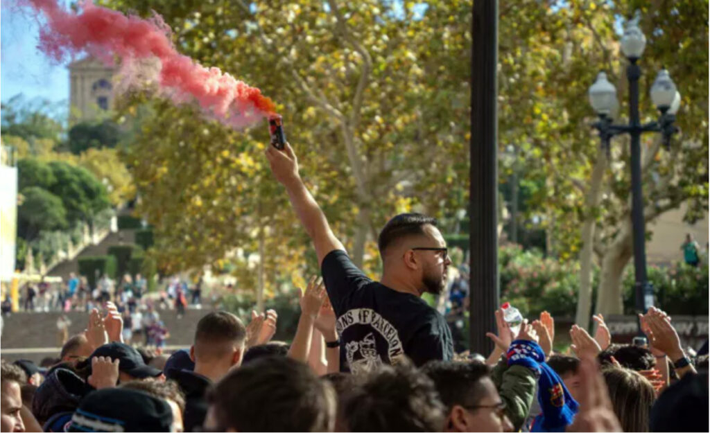 Mig segle de radicalitat al futbol espanyol: de les penyes d’animació als assassinats de l’extrema dreta