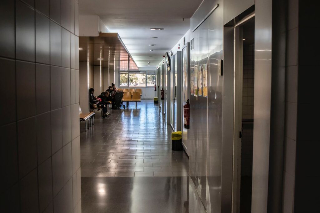 Alboroto sindical en el sector sanitario por las “rebajas” de verano anunciadas por la Generalitat