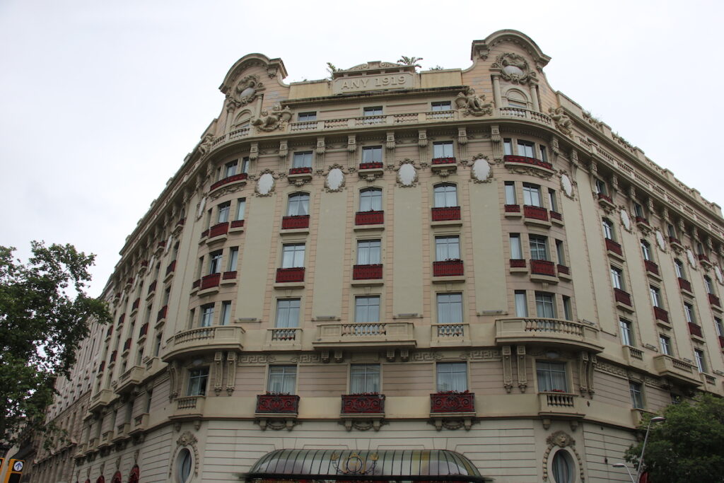 Un paseo y una ciudad en 1930