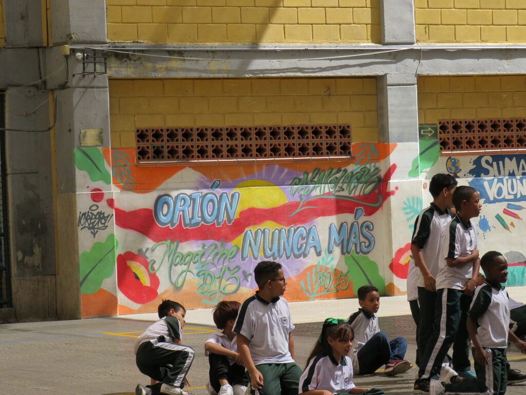L’escola supervivent a Orión: una història de resistència i pedagogia
