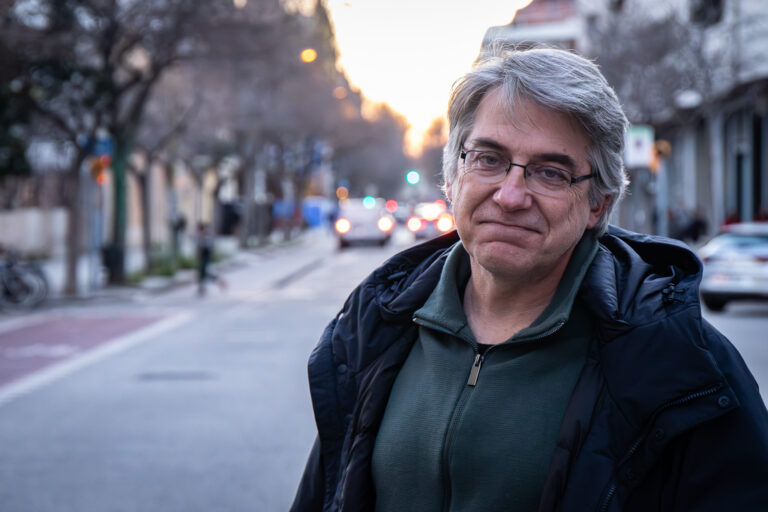 Víctor Saura: “Els comunicadors incontrolats derroten els docents en ascendència sobre els joves”