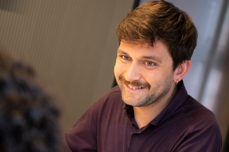 Elogi de la joventut compromesa. El cas Enric Aragonès