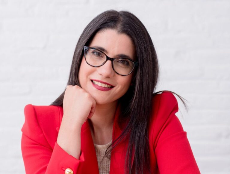 Miriam Al Adib Mendi: “L’educació sexual et permet agafar les regnes de la teva salut sexual”