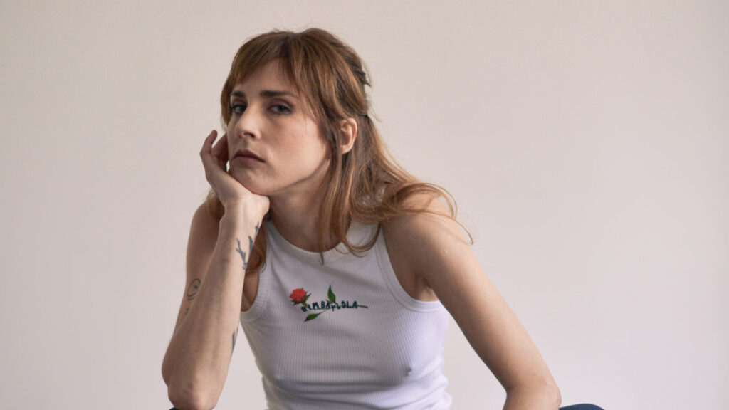 Paulina Flores: “Me interesa la tragedia griega tanto como el reguetón. Me gusta transitar, no elegir bando”