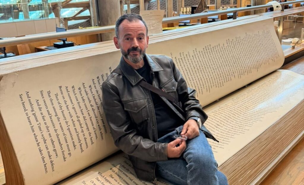 Nasser Abu Srour: “Desde el 7 de octubre, las cárceles se convirtieron en un frente más de la guerra contra Gaza”